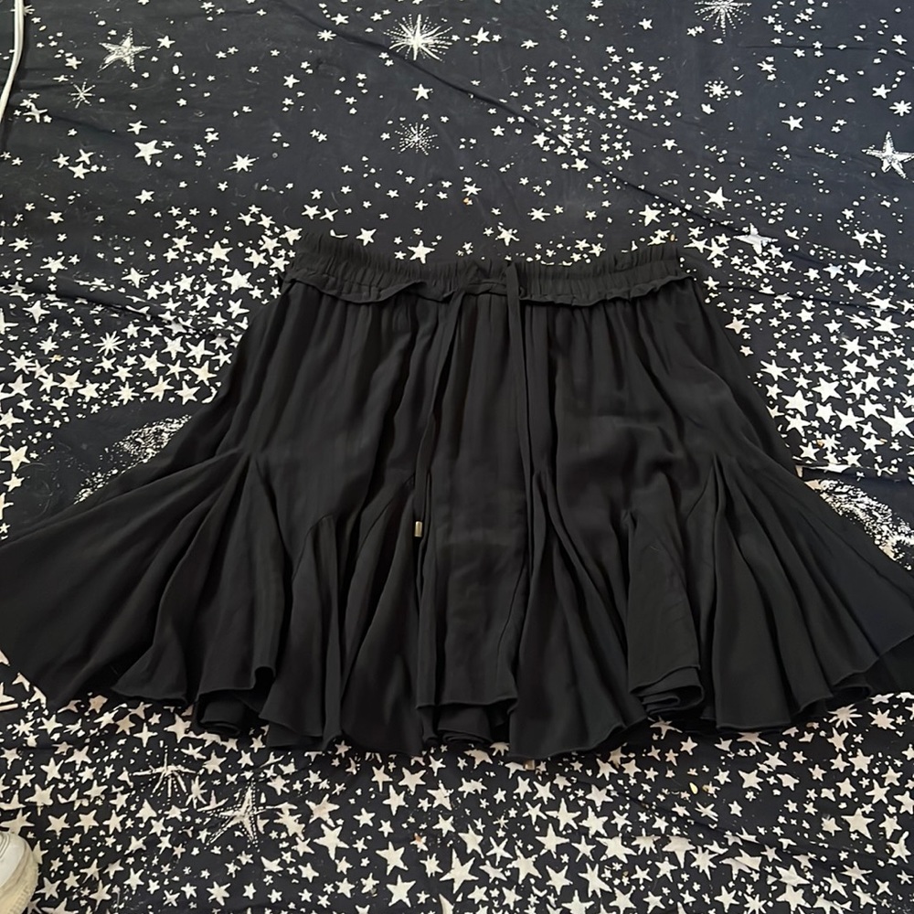 BRAND NEW black flowy mini skirt